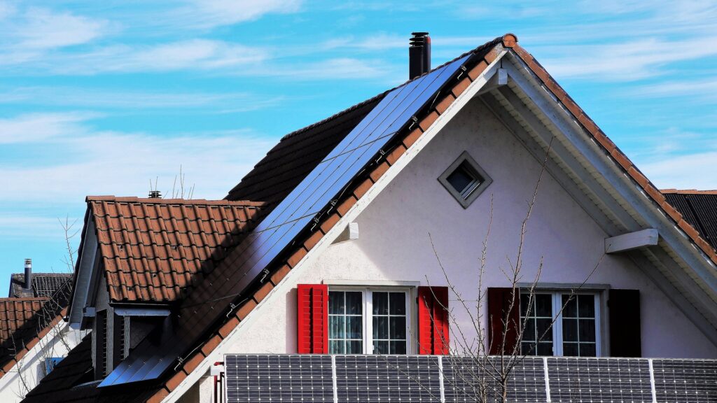 the roof of the gd9e45409c 1920 1024x576 - Solaranlagen auf Borkum: Das SOLARZENTRUM NIEDERSACHSEN bringt Sonnenkraft in Ihre Region